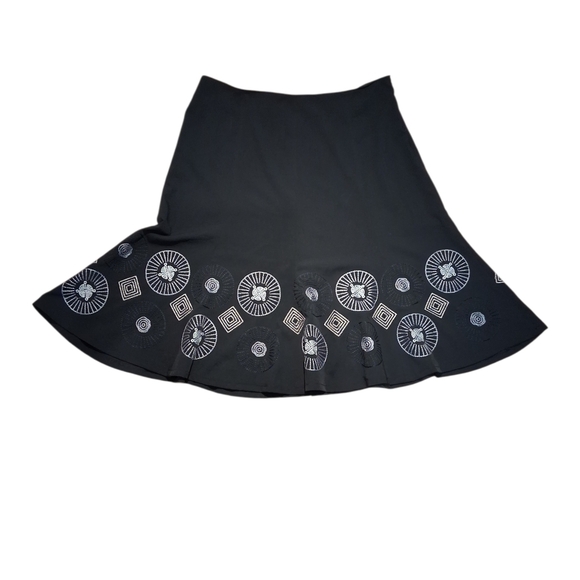 Point Zero Black Skirt with Silver Circular Embroidery 4042 - Picture 2 of 7